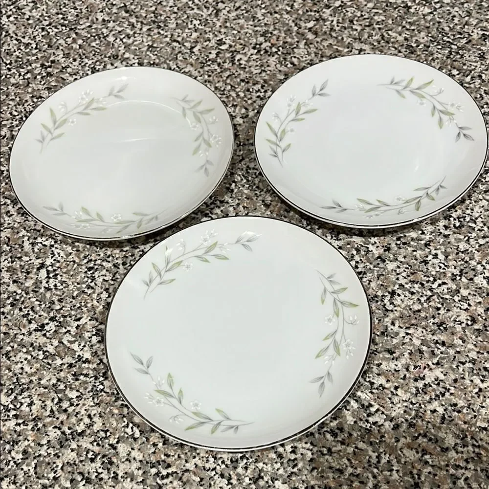 St Regis Japan White Silver Dinnerware 6 1/4 In Salad Dessert Leaf Pattern Set 3